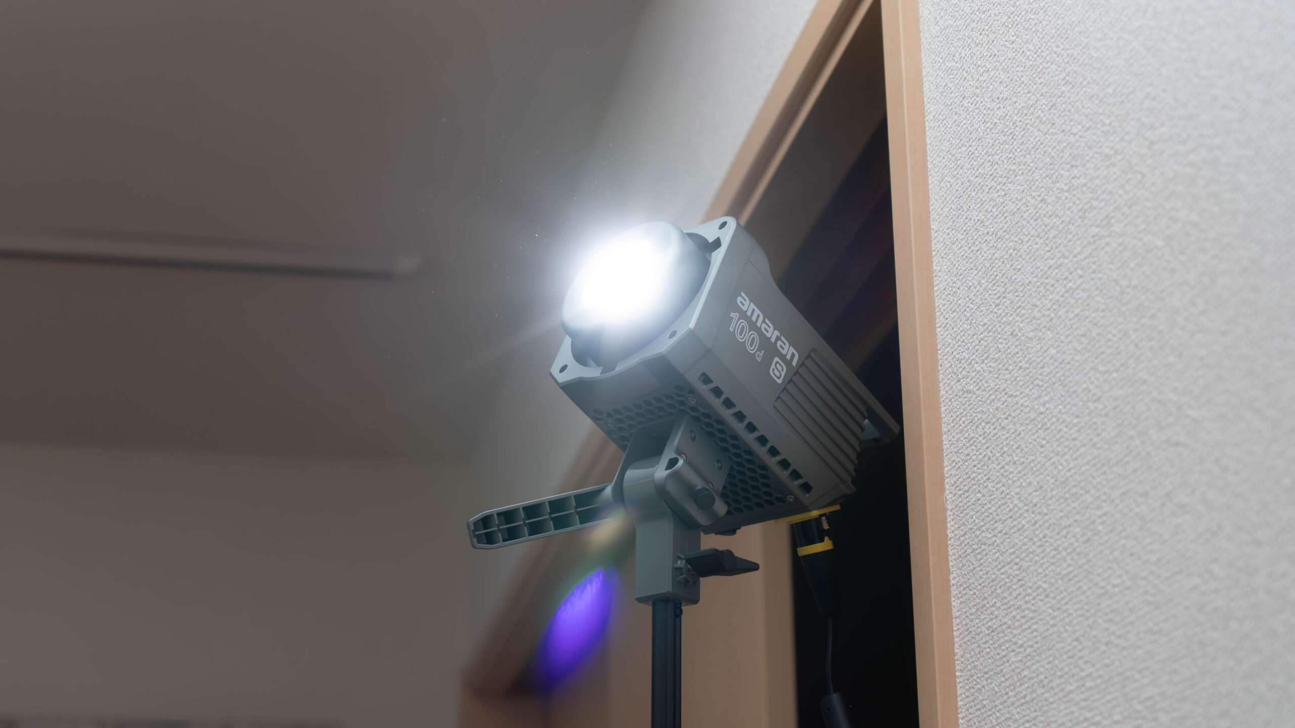 夜を昼に』夜中に自然光を作れるライト…発見。『Aputure amaran 100d S 